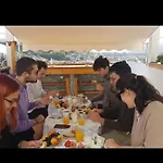 Darla Μπεράτ